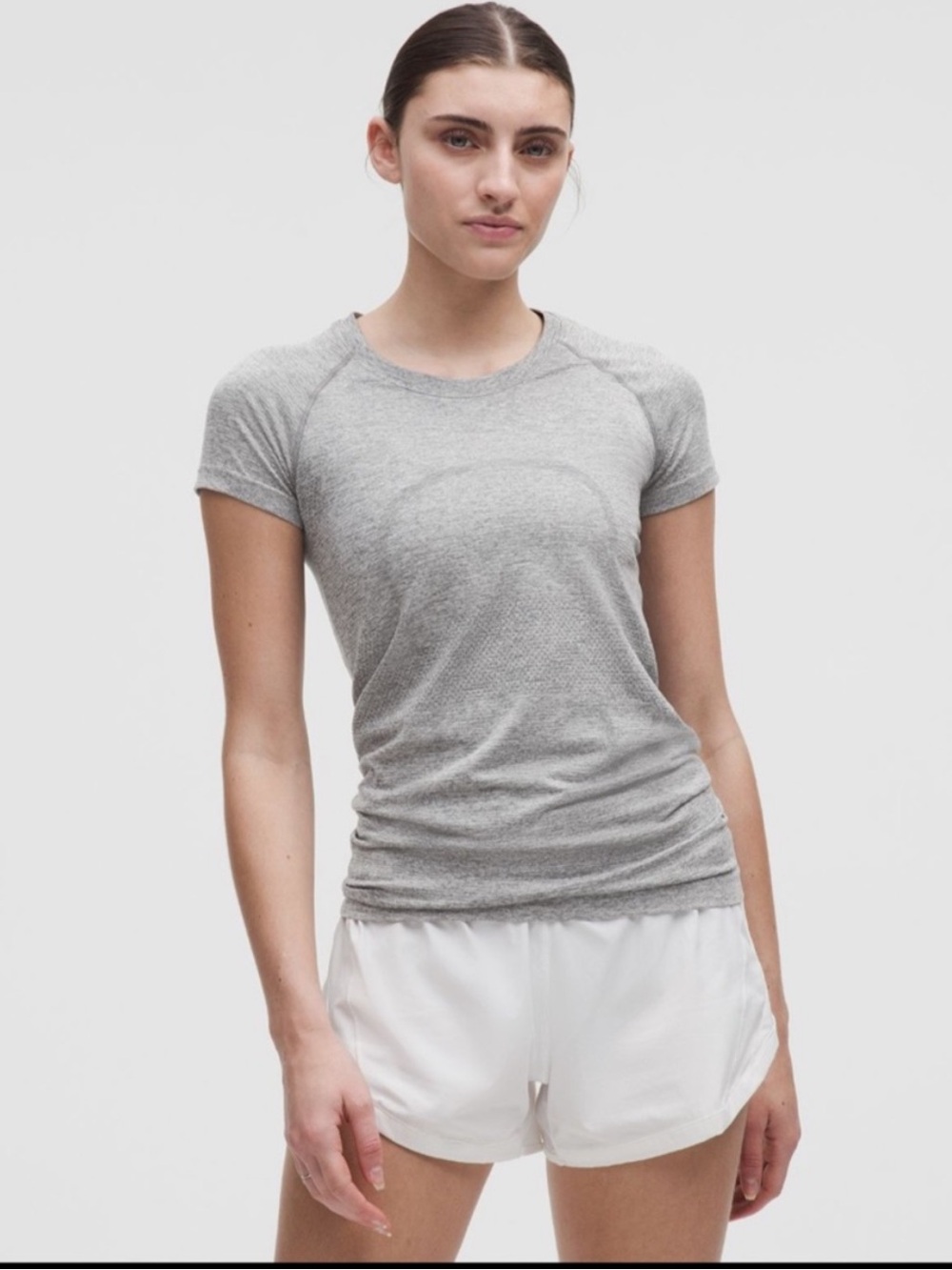 Lululemon Swiftly Tech Short Sleeve 2.0 slate/white size 4